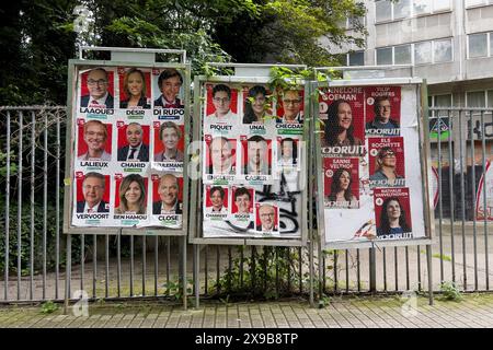 Ixelles, Belgien. 30. Mai 2024. Plakate über den Wahlkampf für die anstehenden Bundes- und europawahlen in Brüssel, Belgien am 30. Mai 2024. Quelle: ALEXANDROS MICHAILIDIS/Alamy Live News Stockfoto