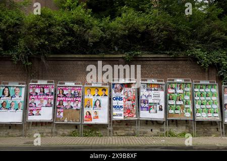 Ixelles, Belgien. 30. Mai 2024. Plakate über den Wahlkampf für die anstehenden Bundes- und europawahlen in Brüssel, Belgien am 30. Mai 2024. Quelle: ALEXANDROS MICHAILIDIS/Alamy Live News Stockfoto