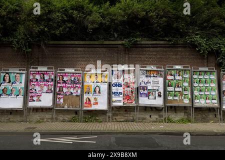 Ixelles, Belgien. 30. Mai 2024. Plakate über den Wahlkampf für die anstehenden Bundes- und europawahlen in Brüssel, Belgien am 30. Mai 2024. Quelle: ALEXANDROS MICHAILIDIS/Alamy Live News Stockfoto