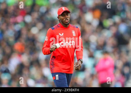 London, Großbritannien. 30. Mai 2024. England Jofra Archer während des Spiels England gegen Pakistan Cricket 4th Vitality T20 International Series im Kia Oval, London, England, Vereinigtes Königreich am 30. Mai 2024 Credit: Every Second Media/Alamy Live News Stockfoto