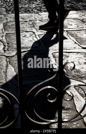 Leute laufen, Antigua, Guatemala Stockfoto