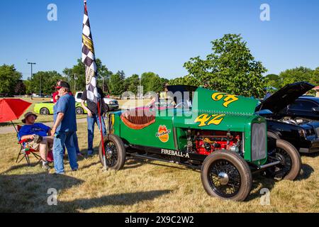 Eine Nachbildung des Buick Fireball Indy Car in einer Autoausstellung im Riverside Gardens Park in Leo-Cedarville, Indiana, USA. Stockfoto