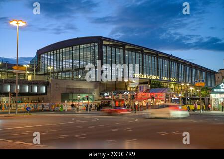 Bahnhof Zoo, Hardenbergplatz, Charlottenburg, Berlin, Deutschland Stockfoto