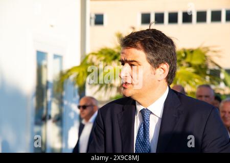 Catanzaro, Italien. 30. Mai 2024. Catanzaro Europawahlen, Catanzaro, Italien, 30. Mai 2024, Raffaele Fitto bei den Europawahlen in Catanzaro während der Europawahlen in Catanzaro - News Credit: Live Media Publishing Group/Alamy Live News Stockfoto