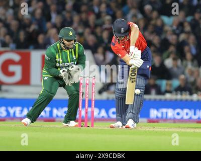 London, Großbritannien. 30. Mai 2024. London, England, Mai 30 2024: Will Jacks (85 England) spielte beim vierten Spiel der Vitality T20 International zwischen England und Pakistan im Kia Oval in London. (Jay Patel/SPP) Credit: SPP Sport Press Photo. /Alamy Live News Stockfoto