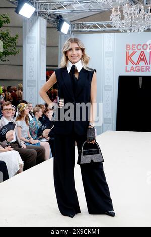 Becoming Karl Lagerfeld , Deutschlandpremiere im Zoo Palast, Berlin, 30.05.2024 Cathy Hummels bei der Deutschlandpremiere von Becoming Karl Lagerfeld im Zoo Palast Berlin am 30.5.2024 *** Becoming Karl Lagerfeld , Deutsche Premiere im Zoo Palast Berlin, Berlin, 30 05 2024 Cathy Hummels bei der deutschen Uraufführung von Karl Lagerfeld im Zoo Palast Berlin am 30 5 2024 Copyright: xAnitaxBuggex Stockfoto