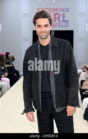 Maximilian Befort bei der Premiere der Disney-Serie „Becoming Karl Lagerfeld“ im Zoo Palast. Berlin, 30.05.2024 Stockfoto