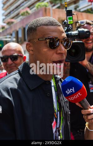 Circuit de Monaco, Monte-carlo, Monaco. 26.Mai 2024; Kylian Mbappé aus Frankreich und Paris Saint-Germain während des Grand Prix von Monaco in der Formel 1 Stockfoto