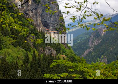 Das Sumela-Kloster (türkisch Sümela Manastırı) ist ein griechisch-orthodoxes Kloster im Bezirk Maka der Provinz Trabzon in der heutigen Türkei. Stockfoto