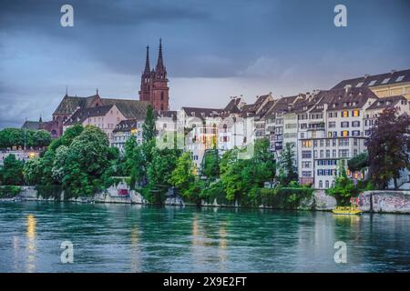 Rhein, Stadtpanorama mit Münster, Altstadt, Basel, Schweiz Stockfoto