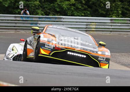 Jasmin Preisig (Herisau/che) / Benjamon Hites (Santiago/CHL) / Christoph Breuer (Nettersheim/DEU) / Reinhold Renger (Rothenburg/DEU), #175, Aston Martin Vantage AMR GT4, Team: PROsport Racing (DEU), Motorsport, ADAC Ravenol 24H Rennen Nürnberg, 30.05.2024 - 02.06.2024, Donnerstag 30.05.2024-Juerfost Stockfoto