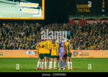 Adelaide, Australien. 31. Mai 2024. Adelaide, Australien, 31. Mai 2024: Spieler Australiens treffen sich vor dem internationalen Freundschaftsspiel zwischen Australien und China im Adelaide Oval in Adelaide, Australien. (NOE Llamas/SPP) Credit: SPP Sport Press Photo. /Alamy Live News Stockfoto