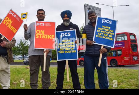 London, Großbritannien. 31. Mai 2024. Mitglieder der PCS (Public and Commercial Services union) stehen auf dem Streik in der Nähe des Flughafens Heathrow, als Grenzstreitkräfte einen dreitägigen Streik beginnen. Quelle: Vuk Valcic/Alamy Live News Stockfoto