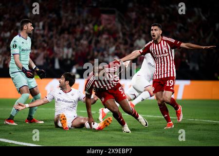 Athen, Griechenland. 29. Mai 2024. Ayoub El Kaabi von Olympiacos FC feiert, nachdem er im Finale der UEFA Conference League zwischen Olympiacos FC und ACF Fiorentina ein Tor geschossen hat. Quelle: Nicolò Campo/Alamy Live News Stockfoto