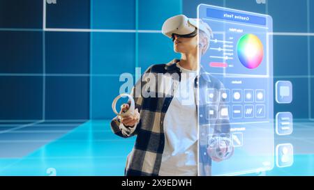 Kreative Frauen, die zu Hause ein Virtual Reality-Headset tragen. Sie betritt einen leeren Digital Internet Studio Space für Visual Artists. Immersive Media-Software für die Gestaltung von Kunst und neue Projekte. Stockfoto