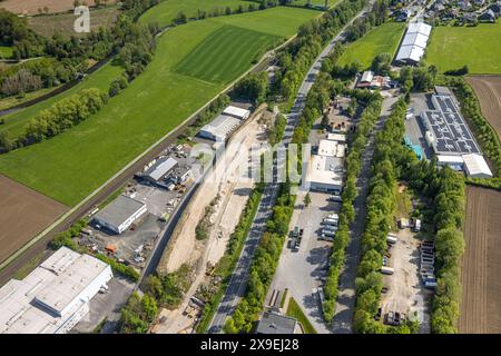 Luftbild, Gewerbegebiet im Öhler, Fernsicht mit Blick nach Velmede und Ruhrtalbrücke Velmede, Hügellandschaft, Wiesen und Felder, Velmede, Bestwig, Sauerland, Nordrhein-Westfalen, Deutschland ACHTUNGxMINDESTHONORARx60xEURO *** Luftaufnahme, Industriegebiet im Öhler, Fernsicht mit Blick auf Velmede und Ruhrtalbrücke Velmede, hügelige Landschaft, Wiesen und Felder, Velmede, Bestwig, Sauerland, Nordrhein-Westfalen, Deutschland ACHTUNGxMINDESTHONORARx60xEURO Stockfoto