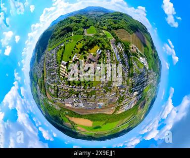 Luftbild, Bergkloster Bestwig, Schwestern der heiligen Maria Magdalena Postel, Berufskolleg, Hotel Unterkunft, Erdkugel, Fisheye Aufnahme, Fischaugen Aufnahme, 360 Grad Aufnahme, Tiny World, Little Planet, Fisheye Bild, Ostwig, Bestwig, Sauerland, Nordrhein-Westfalen, Deutschland ACHTUNGxMINDESTHONORARx60xEURO *** Luftansicht, Bergkloster Bestwig, Schwestern von St. Maria Magdalena Postel, Berufsschule, Hotelunterkunft, Globus, Fischaugenbild, Fisheye-Bild, 360-Grad-Bild, winzige Welt, kleiner Planet, Fisheye-Bild, Ostwig, Bestwig, Sauerland, Nordrhein-Westfalen, Deutschland ACHTUNG Stockfoto