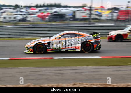 Jasmin Preisig (Herisau/che) / Benjamon Hites (Santiago/CHL) / Christoph Breuer (Nettersheim/DEU) / Reinhold Renger (Rothenburg/DEU), #175, Aston Martin Vantage AMR GT4, Team: PROsport Racing (DEU), Motorsport, ADAC Ravenol 24H Rennen Nürnberg, 30.05.2024 - 02.06.2024, Donnerstag 30.05.2024-Juerfost Stockfoto