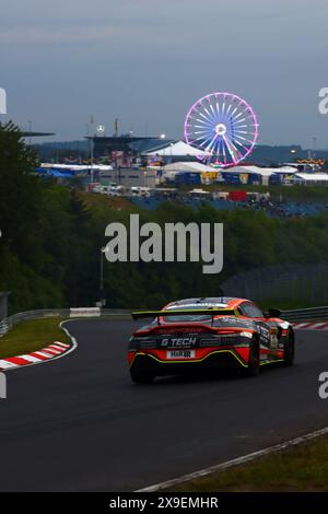 Jasmin Preisig (Herisau/che) / Benjamon Hites (Santiago/CHL) / Christoph Breuer (Nettersheim/DEU) / Reinhold Renger (Rothenburg/DEU), #175, Aston Martin Vantage AMR GT4, Team: PROsport Racing (DEU), Motorsport, ADAC Ravenol 24H Rennen Nürnberg, 30.05.2024 - 02.06.2024, Donnerstag 30.05.2024-Juerfost Stockfoto