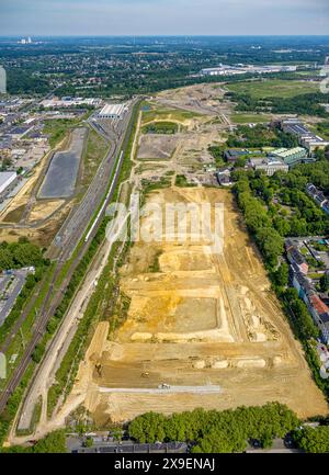 Luftbild, Gewerbegebiet Westfalenhütte Gelände, oben Brückenbaustelle mit Neubau der Straßenüberführung Hildastraße über Bahngleise zur Nordstadt, Siemens Rail Service Center, Dortmund, Ruhrgebiet, Nordrhein-Westfalen, Deutschland ACHTUNGxMINDESTHONORARx60xEURO *** Luftbild, Westfalenhütte Gewerbegebiet, über Brücke Baustelle mit neuer Hildastrasse Straßenüberführung über Bahngleise nach Nordstadt, Siemens Rail Service Center, Dortmund, Siemens Rail Service Center, Dortmund Ruhrgebiet, Nordrhein-Westfalen, Deutschland ATTENTIONxMINDESTHONORARx60xEURO Stockfoto