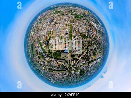 Luftbild, Innenstadt Zentrum Ansicht, Hbf Hauptbahnhof, Wallring Straßen und schwarzes Hochhaus RWE Tower, und Einkaufsstraße Westenhellweg, Rathaus und Friedensplatz, Erdkugel, Fisheye Aufnahme, Fischaugen Aufnahme, 360 Grad Aufnahme, Tiny World, Little Planet, Fisheye Bild, Stadt, Dortmund, Ruhrgebiet, Nordrhein-Westfalen, Deutschland ACHTUNGxMINDESTHONORARx60xEURO *** Luftaufnahme, Stadtzentrumsansicht, Hauptbahnhof, Wallringstraßen und schwarzer Wolkenkratzer RWE Tower, und Einkaufsstraße Westenhellweg, Rathaus und Friedensplatz, Erdkugel, Fisheye-Bild, Fisheye-Bild, 360-Grad-Bild, winzig Stockfoto