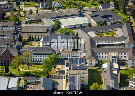 Luftbild, Elisabeth Klinik, Eduardus-Krankenhaus gGmbH, Bigge, Olsberg, Sauerland, Nordrhein-Westfalen, Deutschland ACHTUNGxMINDESTHONORARx60xEURO *** Luftaufnahme, Elisabeth Klinik, Eduardus Krankenhaus gGmbH, Bigge, Olsberg, Sauerland, Nordrhein-Westfalen, Deutschland ATTENTIONxMINDESTHONORARx60xEURO Stockfoto