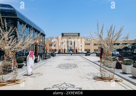 Katara Cultural Village, ein kultureller und kommerzieller Komplex in Doha, Katar, liegt an der Ostküste zwischen West Bay und The Pearl. Stockfoto