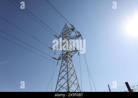 Hochspannungs-Elektropol. Stockfoto