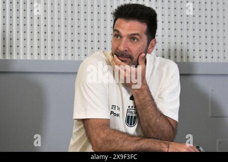 31. Mai 2024, Federal Tecnichal Center, Coverciano, Italien; Fußball der Euro 2024; Gianluigi Buffon Leiter der italienischen Delegation Stockfoto