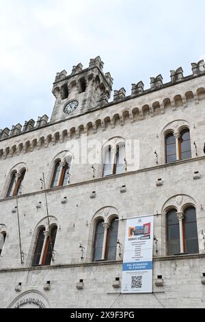 Chiavari, Italien. 30. Mai 2024. Chiavari, Italien CHIAVARI DAYS Eröffnungsveranstaltung in der Stadt Chiavari vom 30. Mai bis 2. Juni 2024 in der Photo:Location Ausstellung Palazzo di Giustizia auf einer Reise durch die italienische Sprache Dante Credit: Unabhängige Fotoagentur/Alamy Live News Stockfoto