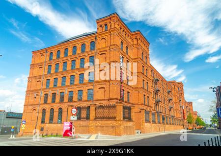 Lodz, Polen - 14. April 2024: Einkaufszentrum Manufaktura. Stockfoto