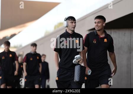 Florenz, Italien. 31. Mai 2024. Die Ankunft der Roma-Spieler während des Finales der italienischen Fußballmeisterschaft Primavera Tim Cup 2023/2024 zwischen Sassuolo und Roma im Viola Park, Firenze, Norditalien, Freitag, 31. Mai 2024. Sport - Fußball - (Foto Massimo Paolone/LaPresse) Credit: LaPresse/Alamy Live News Stockfoto