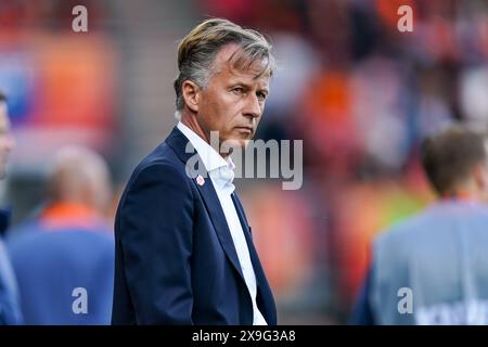 Rotterdam, Deutschland. 31. Mai 2024. ROTTERDAM, DEUTSCHLAND - MAI 31: Cheftrainer Andries Jonker aus den Niederlanden sieht am 31. Mai 2024 im Sparta-Stadion in Rotterdam beim Qualifikationsspiel zur UEFA-EM 2025 der Frauen zwischen den Niederlanden und Finnland an. (Foto von Joris Verwijst/Orange Pictures) Credit: Orange Pics BV/Alamy Live News Stockfoto