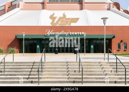 Das Yuengling Center befindet sich auf dem Campus der University of South Florida und ist Heimat der Basketball- und Volleyballteams der Bulls sowie Austragungsort weiterer Veranstaltungen. Stockfoto