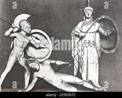 Athena führt die Schlacht der Krieger an. Skulpturen aus dem westlichen Giebel des Aphaia-Tempels. Fotografie aus der Mitte des 20. Jahrhunderts. Stockfoto