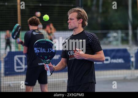 Hamburg, Hamburg, Deutschland. 30. Mai 2024. Julian PRINS (NED) während der FIP RISE HAMBURG - Padel-Tennis in Hamburg (Credit Image: © Mathias Schulz/ZUMA Press Wire) NUR REDAKTIONELLE VERWENDUNG! Nicht für kommerzielle ZWECKE! Stockfoto