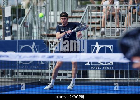 Hamburg, Hamburg, Deutschland. 30. Mai 2024. Jorrit NOTENBOOM (NED) kehrt während der FIP RISE mit Vorhand zurück HAMBURG - Padel-Tennis in Hamburg (Credit Image: © Mathias Schulz/ZUMA Press Wire) NUR REDAKTIONELLE VERWENDUNG! Nicht für kommerzielle ZWECKE! Stockfoto