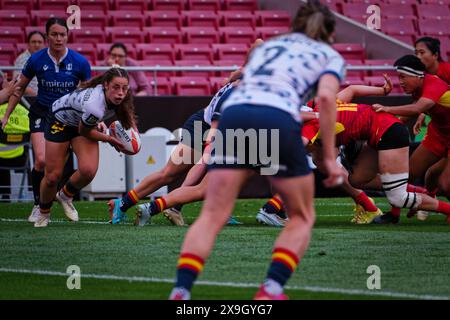 Madrid, Spanien. 31. Mai 2024. Finale der Rugby Sevens Championship. QUALIFIKATIONSPOOL FÜR FRAUEN A, Spanien 7s vs. China 7s Teams aus aller Welt treten an diesem Wochenende im sehnsüchtig erwarteten Finale der Rugby Sevens Championship an und stellen ihre Geschwindigkeit, ihr Können und ihre Strategie in einem rasanten und aufregenden Turnier unter Beweis. Von den Zuschauern wird erwartet, dass sie die Tribüne füllen und eine elektrische Atmosphäre am Veranstaltungsort schaffen. Quelle: Enriquepsans/Alamy Live News Stockfoto