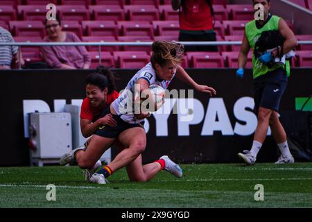 Madrid, Spanien. 31. Mai 2024. Finale der Rugby Sevens Championship. QUALIFIKATIONSPOOL FÜR FRAUEN A, Spanien 7s vs. China 7s Teams aus aller Welt treten an diesem Wochenende im sehnsüchtig erwarteten Finale der Rugby Sevens Championship an und stellen ihre Geschwindigkeit, ihr Können und ihre Strategie in einem rasanten und aufregenden Turnier unter Beweis. Von den Zuschauern wird erwartet, dass sie die Tribüne füllen und eine elektrische Atmosphäre am Veranstaltungsort schaffen. Quelle: Enriquepsans/Alamy Live News Stockfoto