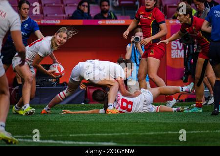 Madrid, Spanien. 31. Mai 2024. Finale der Rugby Sevens Championship. QUALIFIKATIONSPOOL A, Spanien 7s vs. Polen 7s Teams aus aller Welt treten an diesem Wochenende im sehnsüchtig erwarteten Finale der Rugby Sevens Championship an und stellen ihre Geschwindigkeit, ihr Können und ihre Strategie in einem rasanten und aufregenden Turnier unter Beweis. Von den Zuschauern wird erwartet, dass sie die Tribüne füllen und eine elektrische Atmosphäre am Veranstaltungsort schaffen. Quelle: Enriquepsans/Alamy Live News Stockfoto