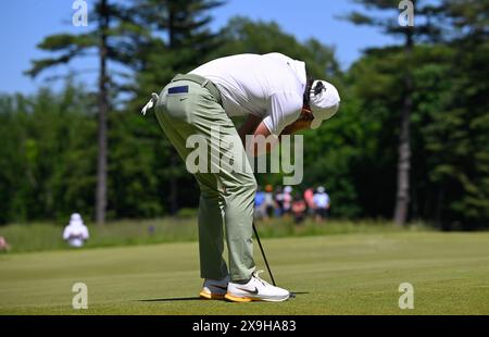 Toronto, Ontario, Kanada. 31. Mai 2024. RORY MCILROY aus Nothern Ireland reagiert, nachdem er einen Putt während der zweiten Runde der RBC Canadian Open 2024 im Hamilton Golf and Country Club verpasst hatte. McElroy beendete die Runde mit einer 72 (Credit Image: © Jeff Vogan/ZUMA Press Wire) REDAKTIONELLEN VERWENDUNG! Nicht für kommerzielle ZWECKE! Stockfoto