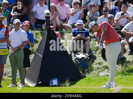Toronto, Ontario, Kanada. 31. Mai 2024. Titelverteidiger NICK TAYLOR aus Kanada trifft seinen Abschlag während der zweiten Runde der RBC Canadian Open 2024 im Hamilton Golf and Country Club. Taylor beendete die Runde mit einer 71 ( 1), um den Schnitt zu verpassen. (Kreditbild: © Jeff Vogan/ZUMA Press Wire) NUR REDAKTIONELLE VERWENDUNG! Nicht für kommerzielle ZWECKE! Stockfoto