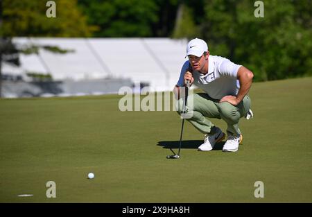 Toronto, Ontario, Kanada. 31. Mai 2024. RORY MCILROY aus Nordirien stellt einen Putt in der zweiten Runde der RBC Canadian Open 2024 im Hamilton Golf and Country Club auf. McElroy beendete die Runde mit einer 72 (Credit Image: © Jeff Vogan/ZUMA Press Wire) REDAKTIONELLEN VERWENDUNG! Nicht für kommerzielle ZWECKE! Stockfoto
