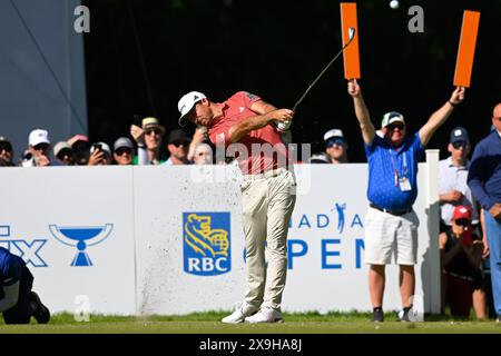 Toronto, Ontario, Kanada. 31. Mai 2024. Titelverteidiger NICK TAYLOR aus Kanada trifft seinen Abschlag während der zweiten Runde der RBC Canadian Open 2024 im Hamilton Golf and Country Club. Taylor beendete die Runde mit einer 71 ( 1), um den Schnitt zu verpassen. (Kreditbild: © Jeff Vogan/ZUMA Press Wire) NUR REDAKTIONELLE VERWENDUNG! Nicht für kommerzielle ZWECKE! Stockfoto