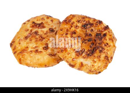 Sauerkirschkuchen auf weißem Hintergrund Stockfoto