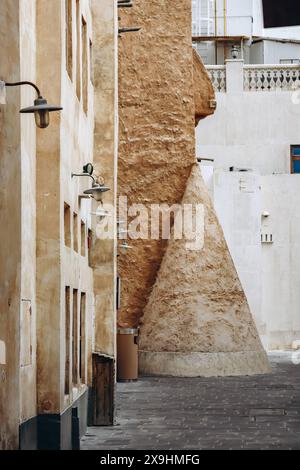 Altes befestigtes Gebäude am Souq Waqif in Doha, Katar Stockfoto