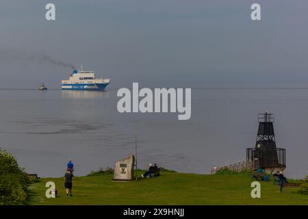 Der Fahrzeugträger Eurocargo Livomo fährt an einem ruhigen und ruhigen Tag nach Royal Portbury Stockfoto