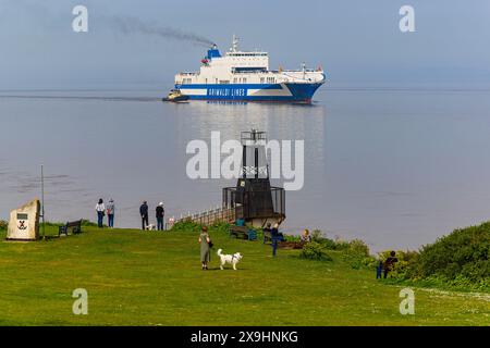 Der Fahrzeugträger Eurocargo Livomo fährt an einem ruhigen und ruhigen Tag nach Royal Portbury Stockfoto
