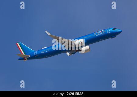 Barcelona, Spanien - 19. Mai 2024: ITA Airways Airbus A321neo startet vom Flughafen El Prat in Barcelona, Spanien. Stockfoto