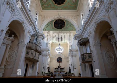 NARDO', ITALIEN, 17. JULI 2022 - Innere der Kirche des Heiligen Dominikus im Zentrum von Nardò, Provinz Lecce, Apulien, Italien Stockfoto